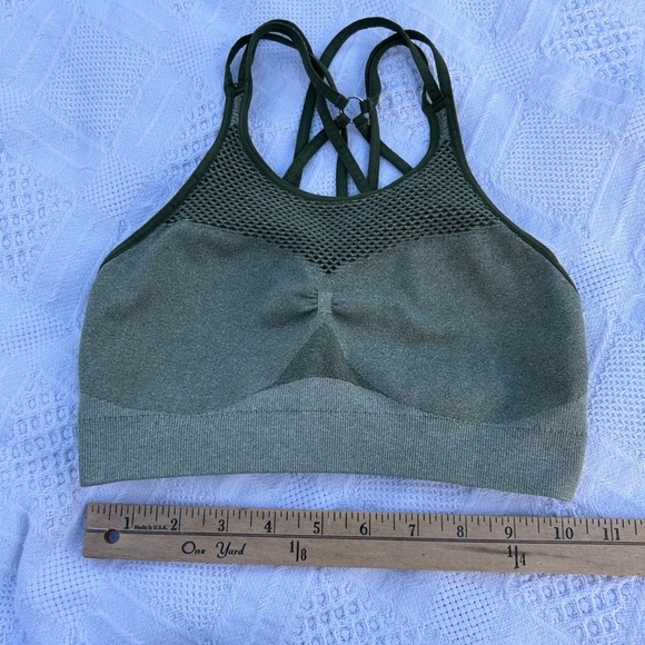 Bombshell Sportswear Green Strappy Back Sports Bra size M/L - Picture 4 of 6